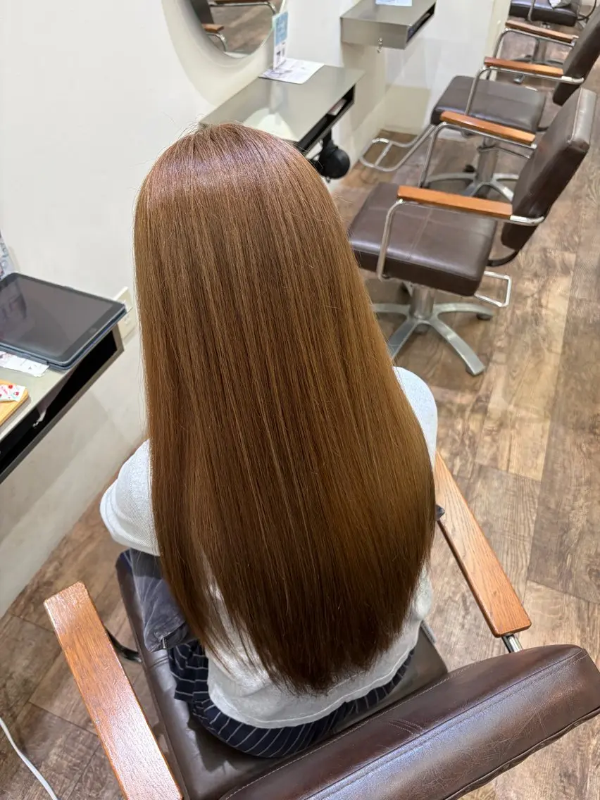 ロング カラー ブリーチ 透明感カラー ハイトーンカラー ヘアカラー 塩貝 幸音のヘアスタイル