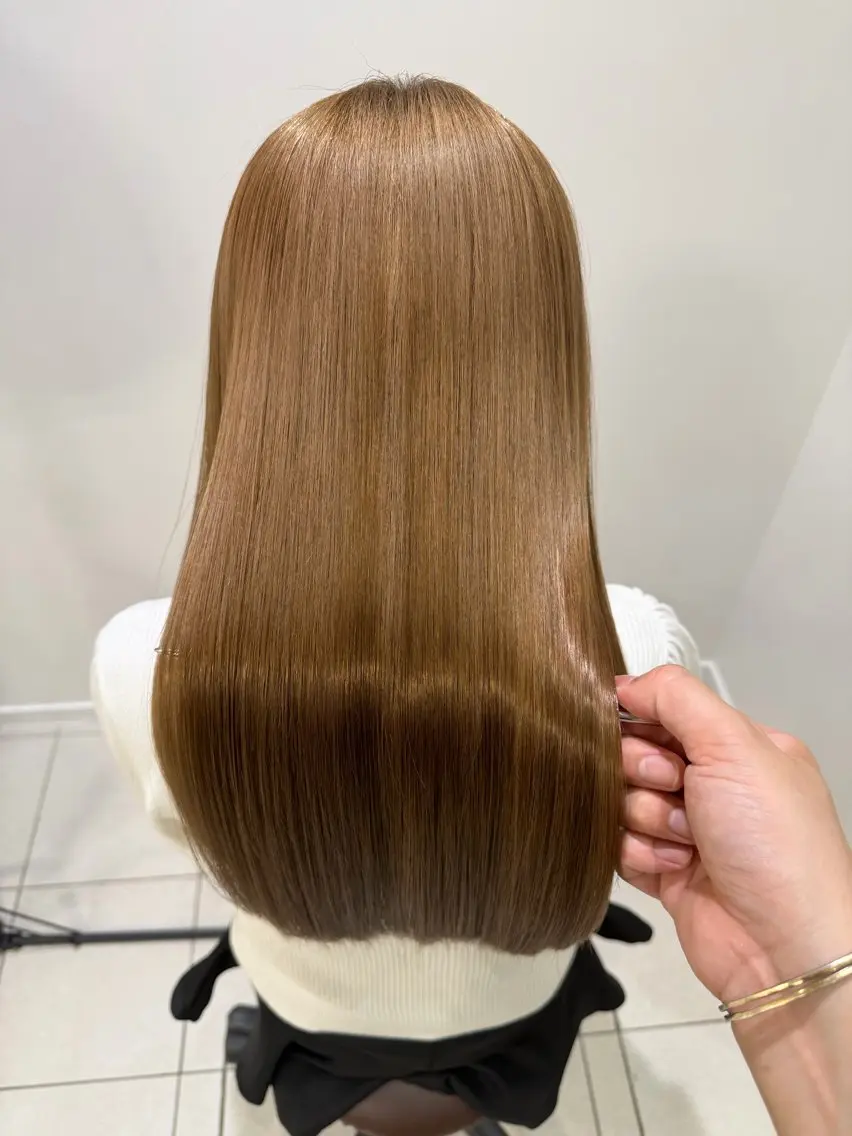 セミロング パーマ 縮毛矯正 トリートメント 髪質改善/縮毛矯正 /レイヤーカット岡部のヘアスタイル