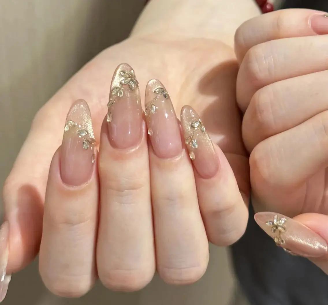 ネイル ハンドネイル 🎀 Ayaka_nailのネイルデザイン