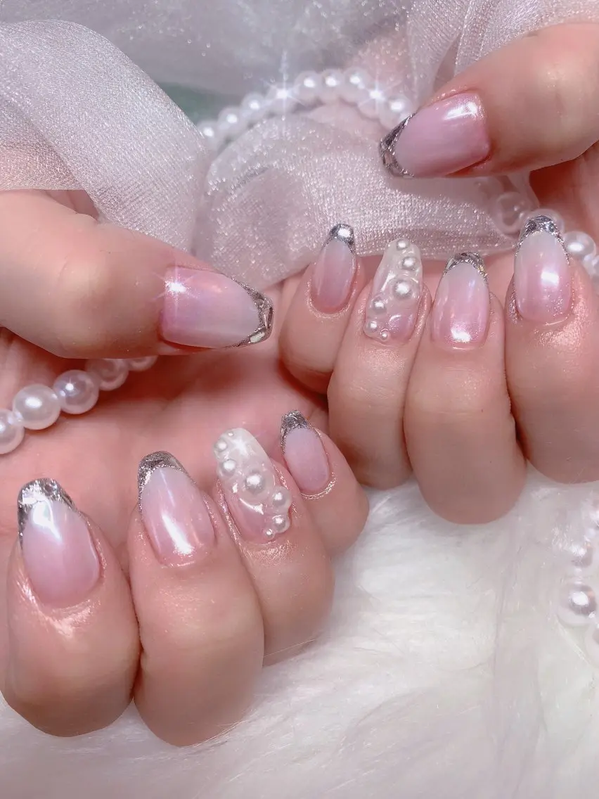 ネイル アートネイル フレンチネイル ガラスフレンチ キラキラネイル 持ち込み 3Dアートネイル💗 都築レナのネイルデザイン