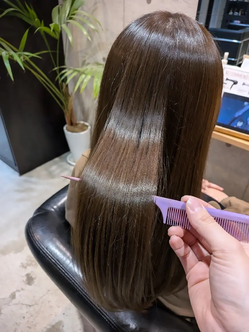 ロング カラー NISHIDA MINAMIのヘアスタイル