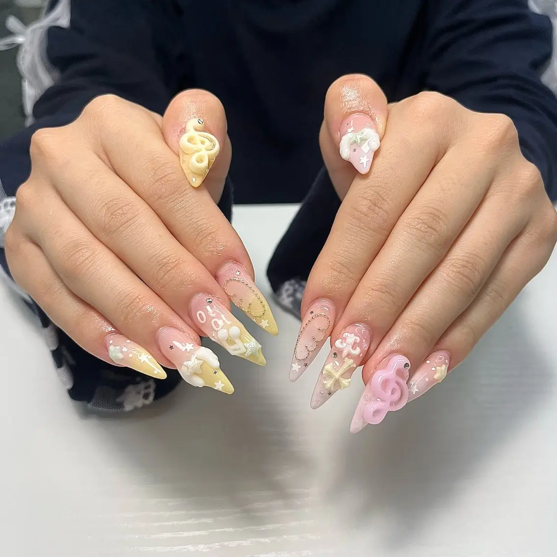 ☆【人気No1 】10 本長さ出し(アート-パーツ付け放題) 8900￥の写真