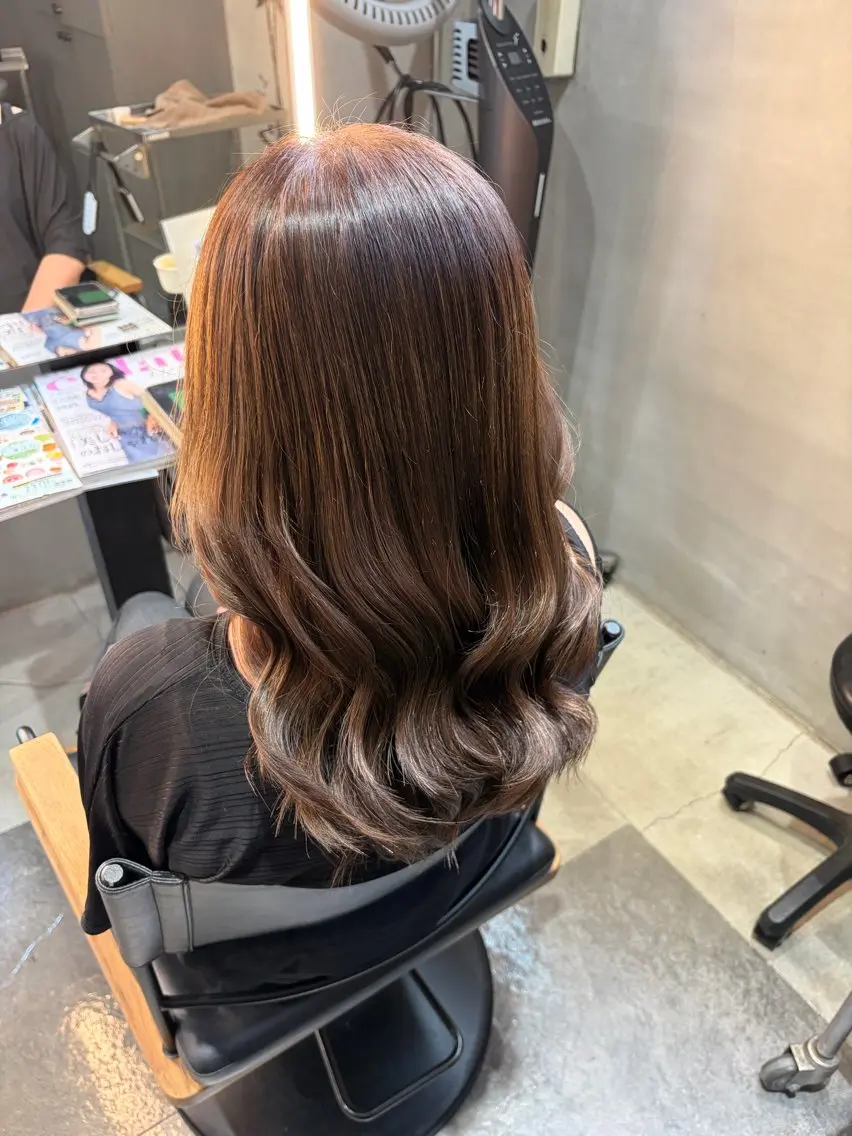 カラー wakaba 透明感カラーのヘアスタイル