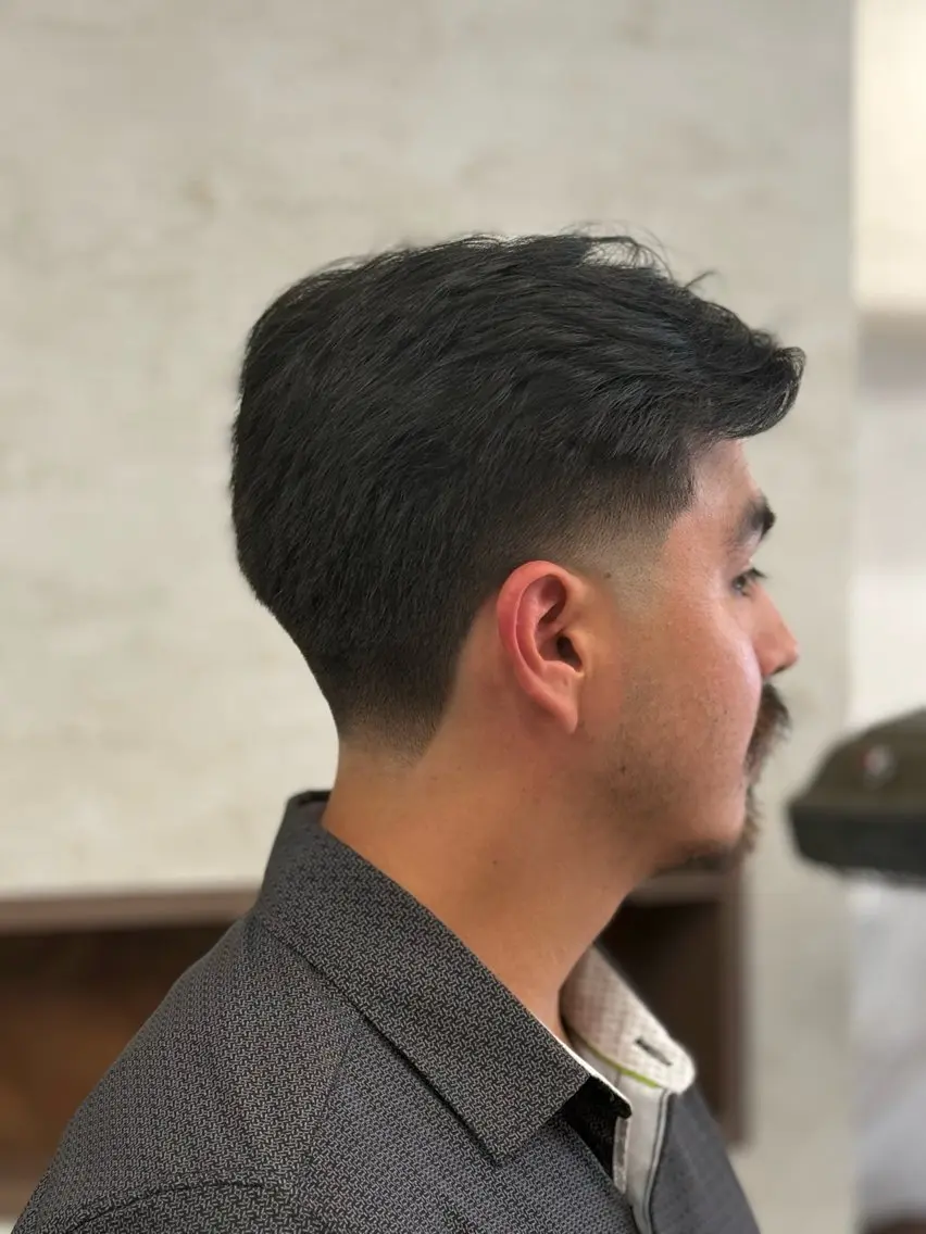 ショート メンズ フェードカット 刈り上げ カット ヘアセット フルハタヒロト 六本木理容師のヘアスタイル