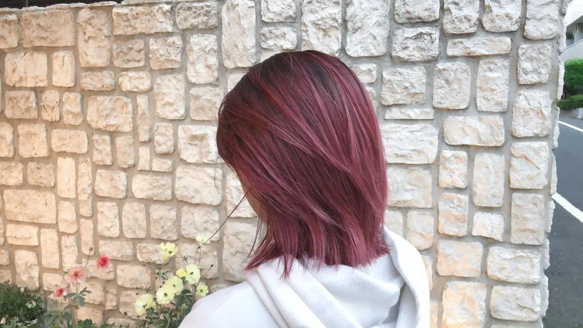 ミディアム カラー パーマ ヘアアレンジ バレイヤージュ レッドカラー レイヤーカット カット 縮毛矯正 トリートメント 髪質改善/透明感 OAK兵庫のヘアスタイル