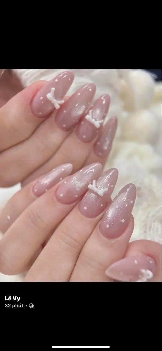 ネイル キラキラネイル マグネットネイル ぷっくりネイル 春ネイル ワンホンネイル ハンドネイル Lunaa 池袋のネイルデザイン