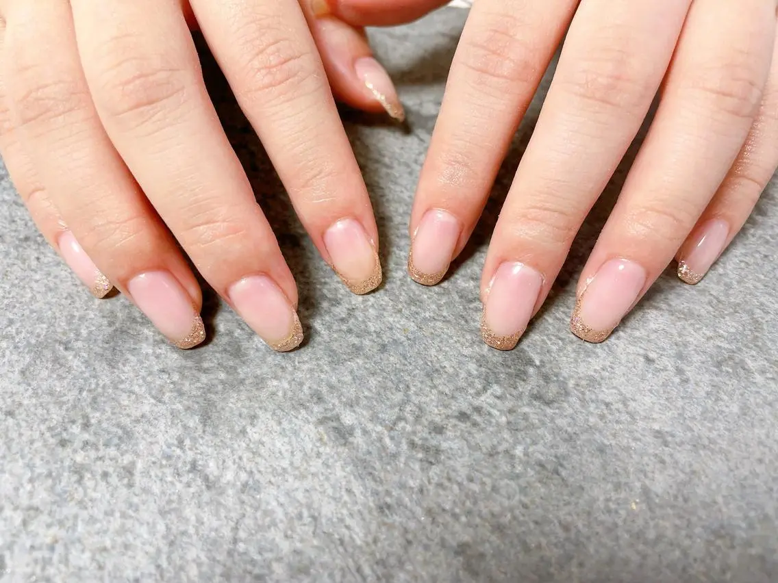ネイル オーロラネイル フラワーネイル フットネイル フレンチネイル ジェルネイル mogunail &blowのネイルデザイン