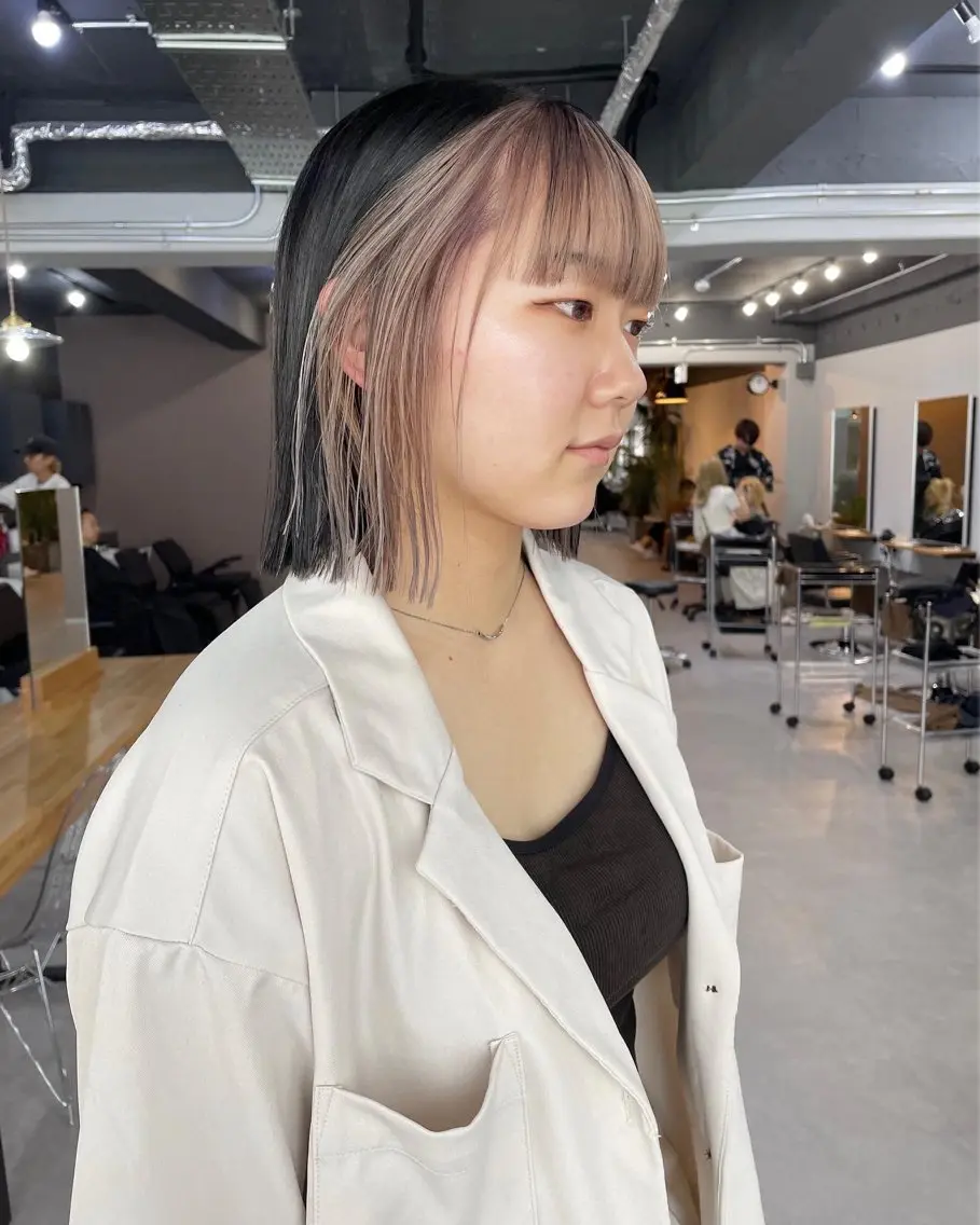 ミディアム カット ヘアカラー 倉辻 香奈子のヘアスタイル