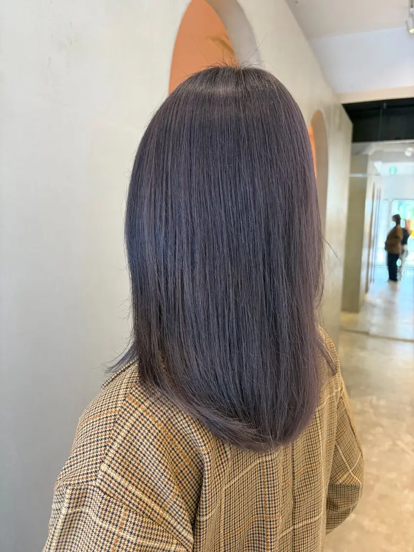 ミディアム カラー ブリーチ ケアブリーチ 透明感カラー グレージュ ラベンダーカラー ヘアカラー トリートメント 代官山│ハイトーン HBL│AZUKIのヘアスタイル