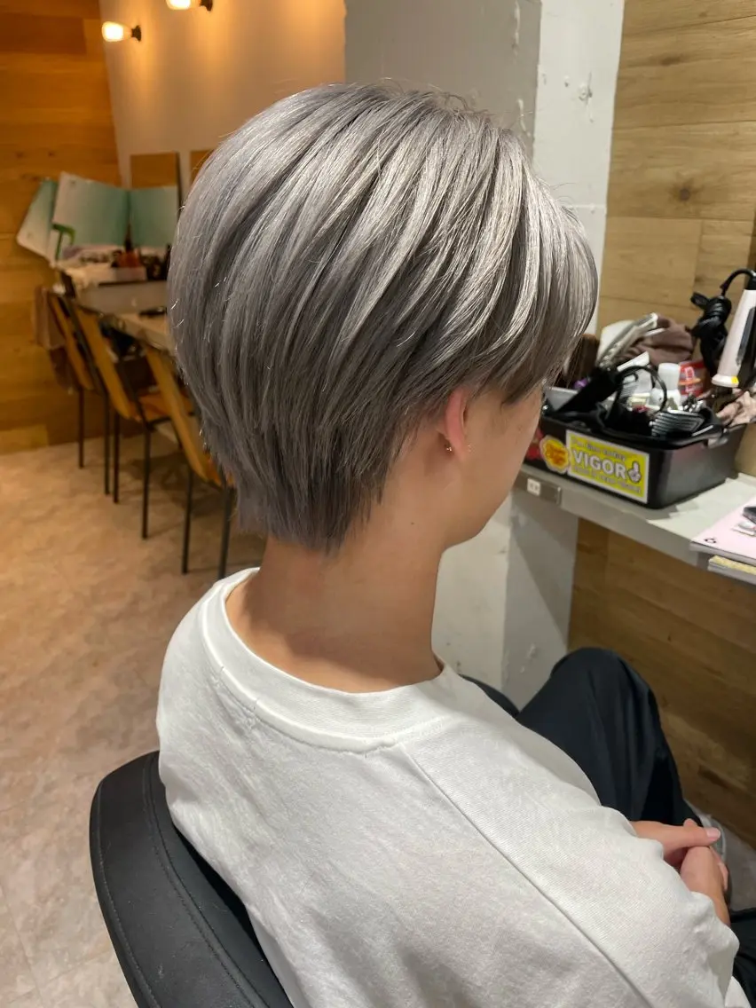 ショート カラー カット ヘアカラー トリートメント hisano / ハイトーン･透明感のヘアスタイル