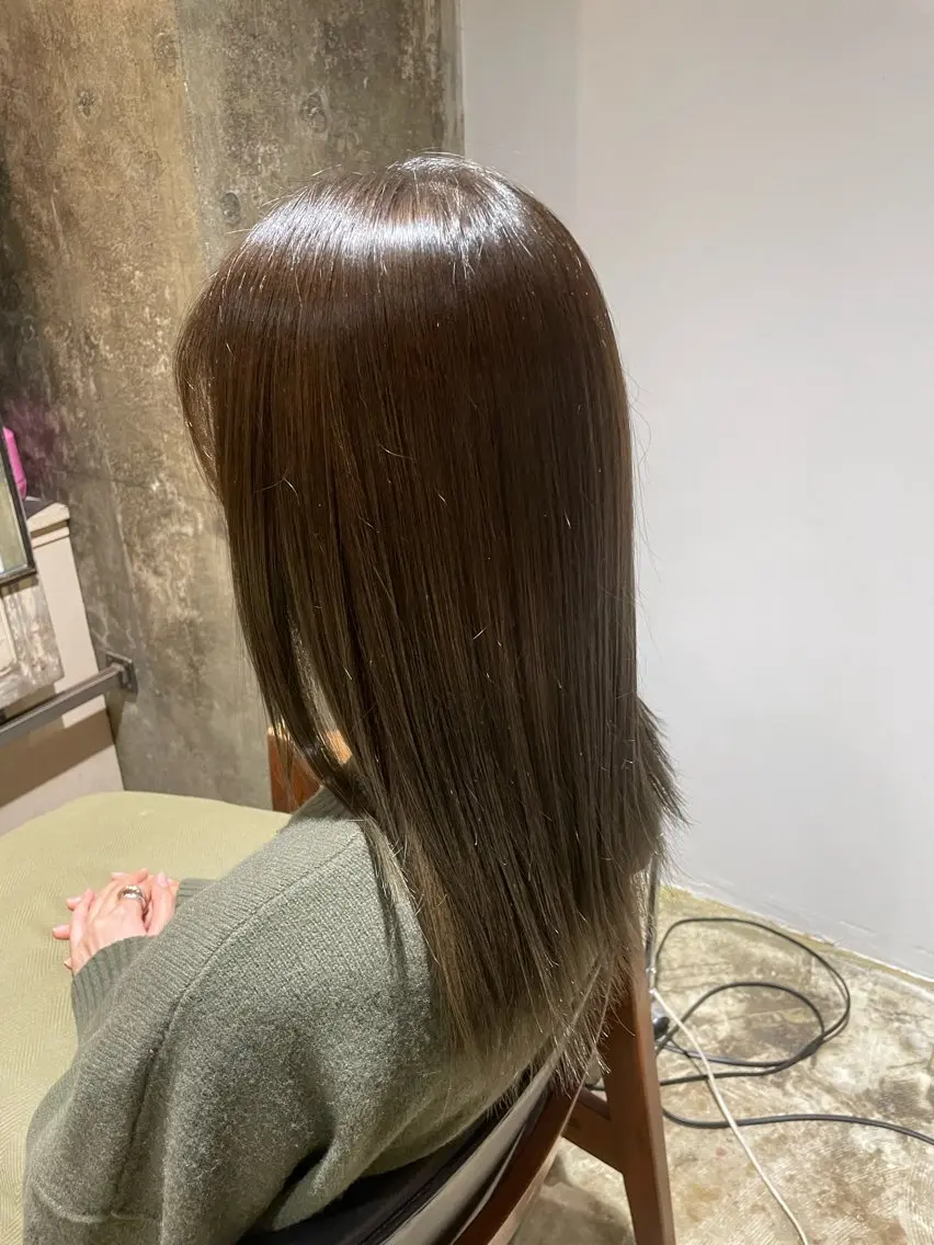 セミロング 舩津 菜月のヘアスタイル