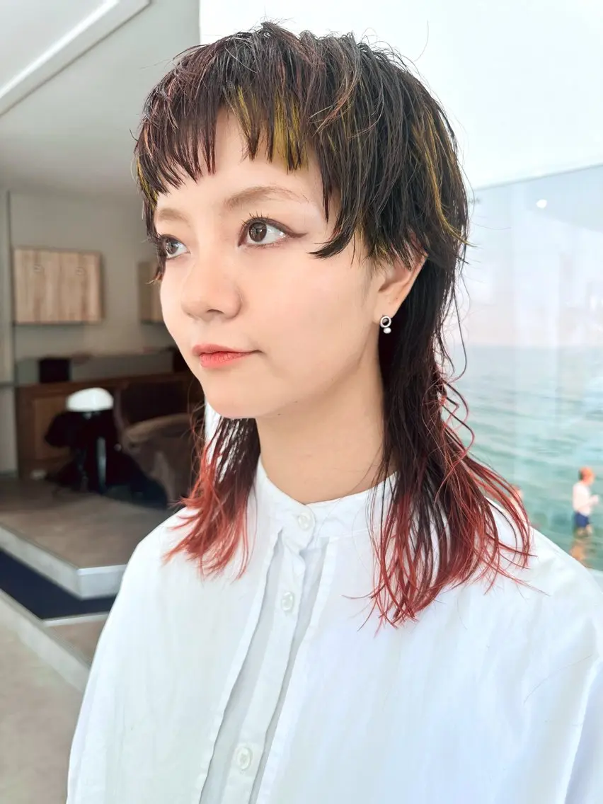 セミロング カット ヘアカラー トリートメント 岩本 陽介のヘアスタイル