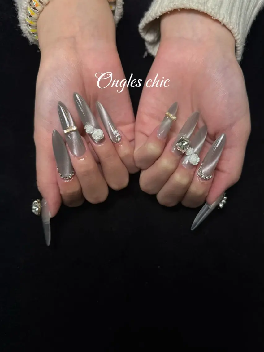ネイル ハンドネイル ハンドケア ongles chicのネイルデザイン