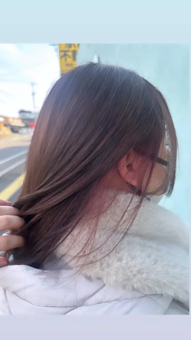 ミディアム ヘアカラー 𝑴𝒐𝒓𝒊 /髪質改善/艶髪🖤のヘアスタイル