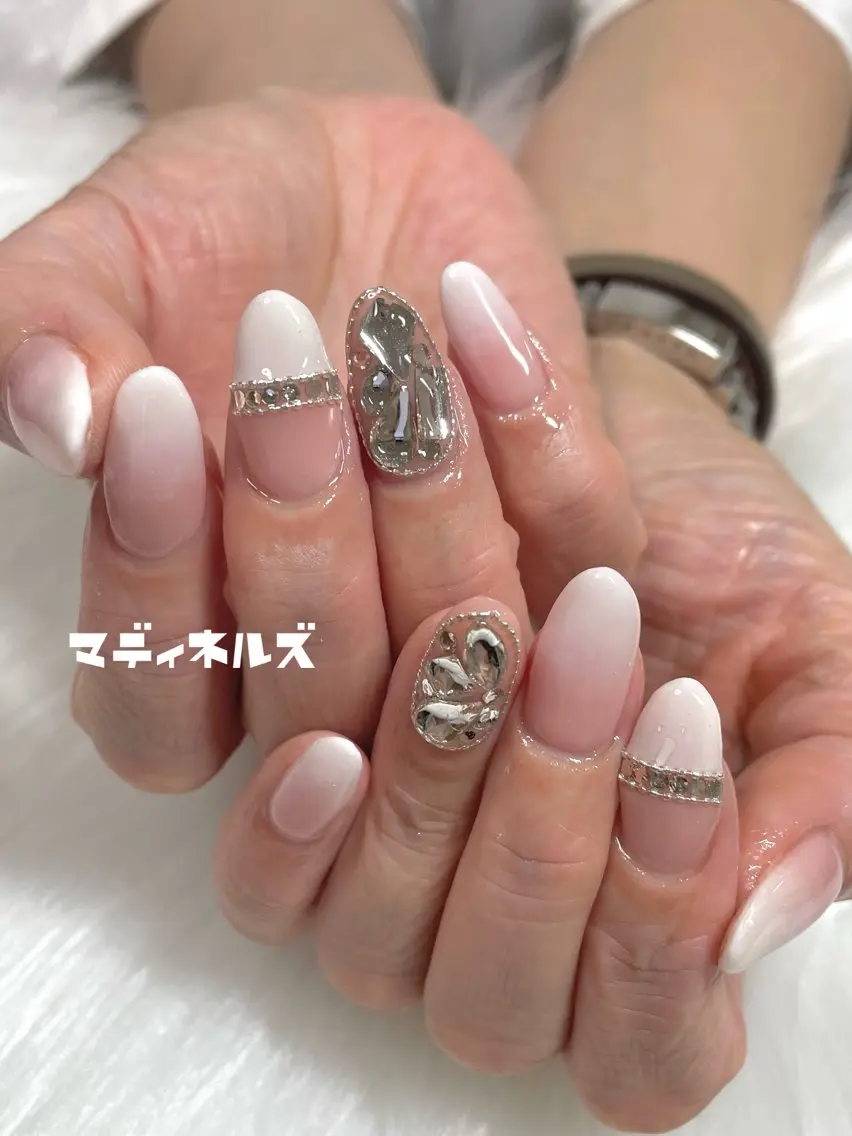 ネイル MADDYNAILS ✴︎柏痛ネイルのネイルデザイン