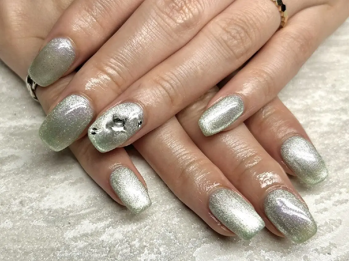ネイル アートネイル フラッシュネイル 韓国ネイル マグネットネイル ニュアンスネイル ハンドネイル JULIE NAILのネイルデザイン