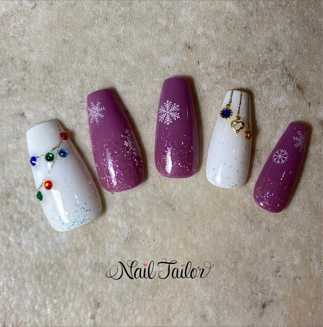 ネイル ジェルネイル キラキラネイル 冬ネイル クリスマス NailTailor ネイルテイラーのネイルデザイン