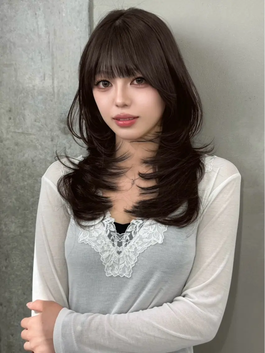ロング ヘアアレンジ チョコレートブラウン 韓国風カラー 髪質改善 韓国風ヘア カット ヘアカラー トリートメント ヘアセット 💖艶ダブルカラー 🩵髪質改善🫧櫻井のヘアスタイル
