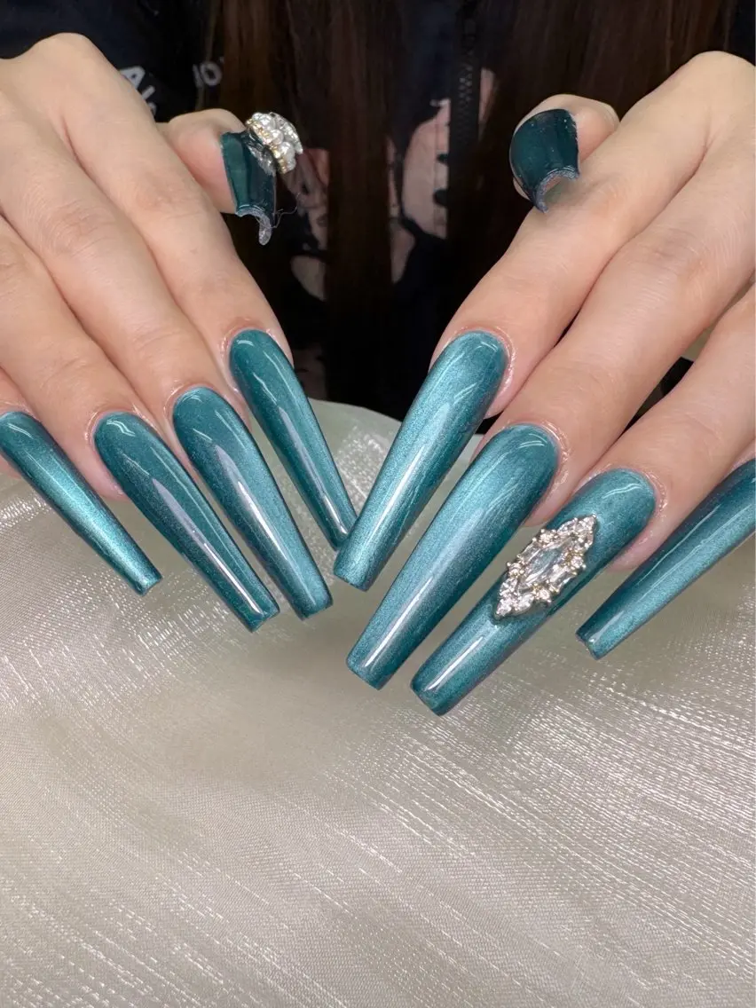 ネイル ロングネイル スーパーロングネイル ハンドネイル lucky nail 歌舞伎町のネイルデザイン