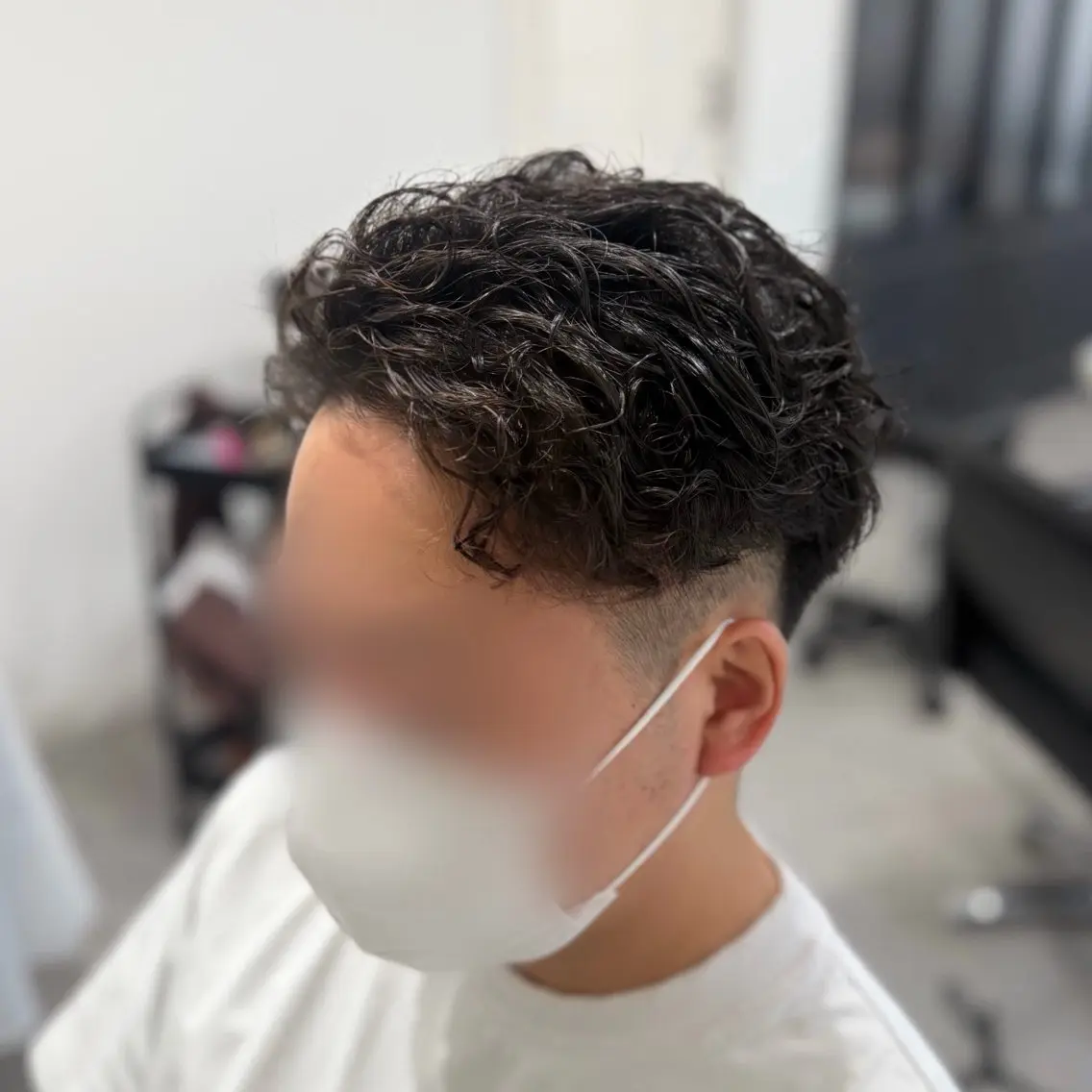 ショート パーマ メンズ フェードカット メンズパーマ カット パーマ Dia アキヨシ ミユのヘアスタイル