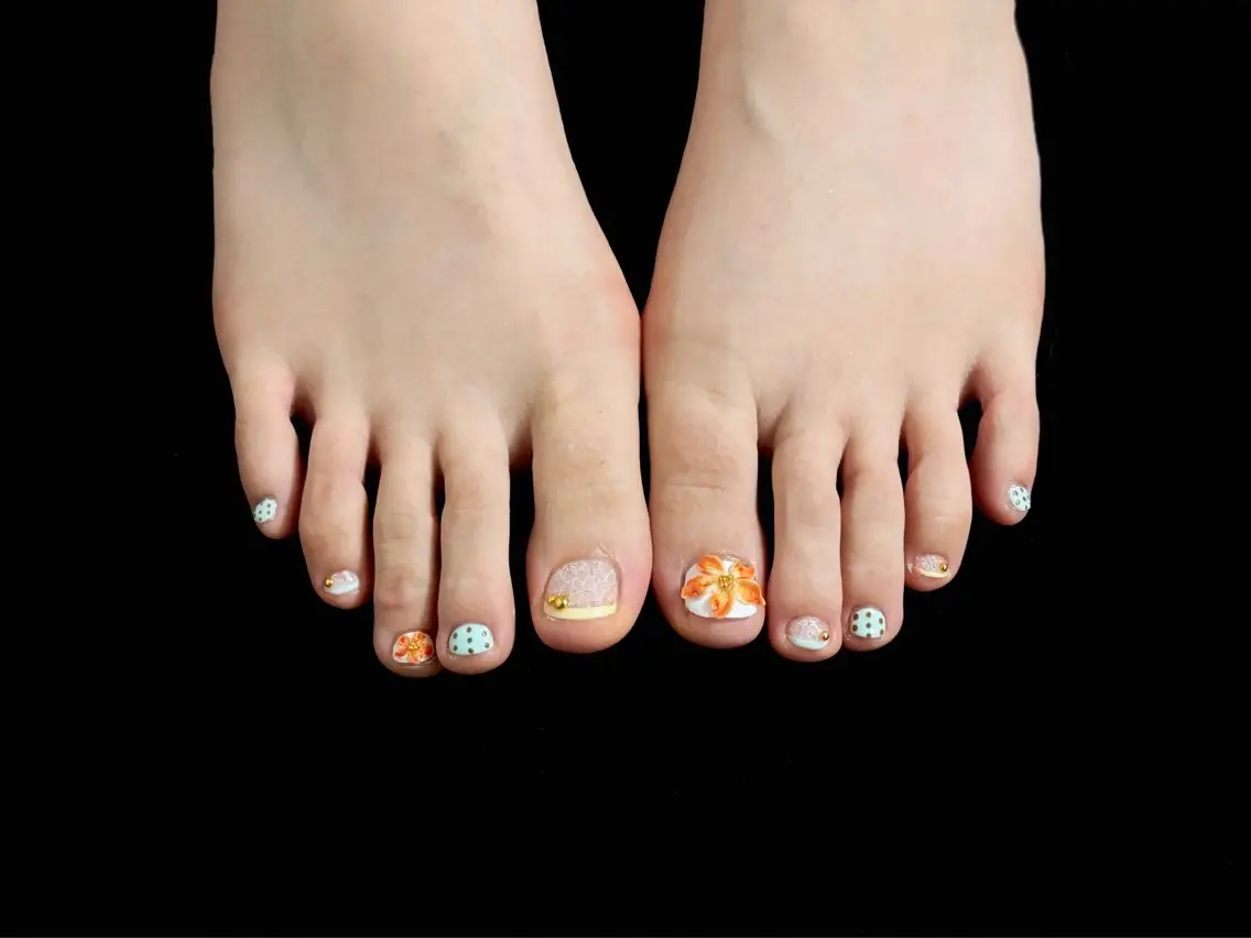 ネイル フットネイル ongles chicのネイルデザイン