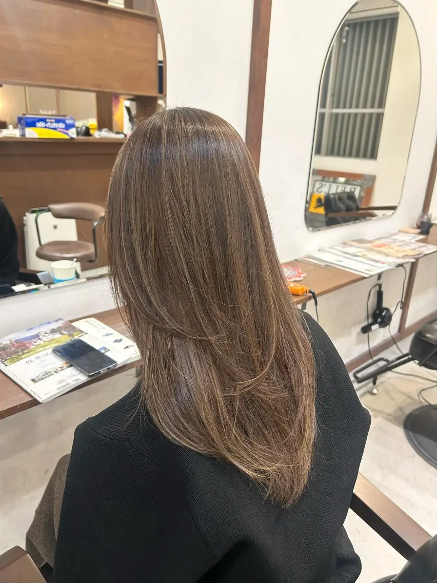 ロング カラー ハイライトカラー ハイライト ROUIS/ mioのヘアスタイル