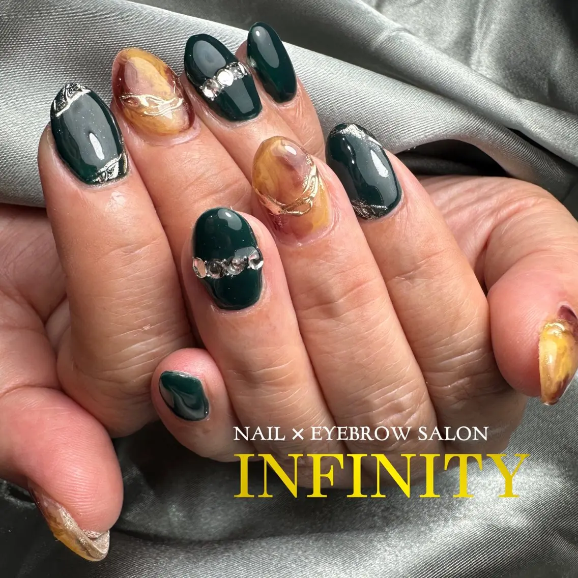 ネイル べっ甲ネイル グリーン ハンドネイル INFINITY Sachiのネイルデザイン