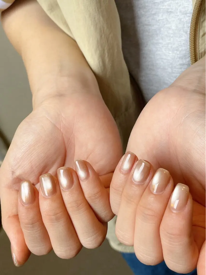 ネイル オーロラネイル フットネイル フレンチネイル ジェルネイル マグネットネイル mogunail &blowのネイルデザイン