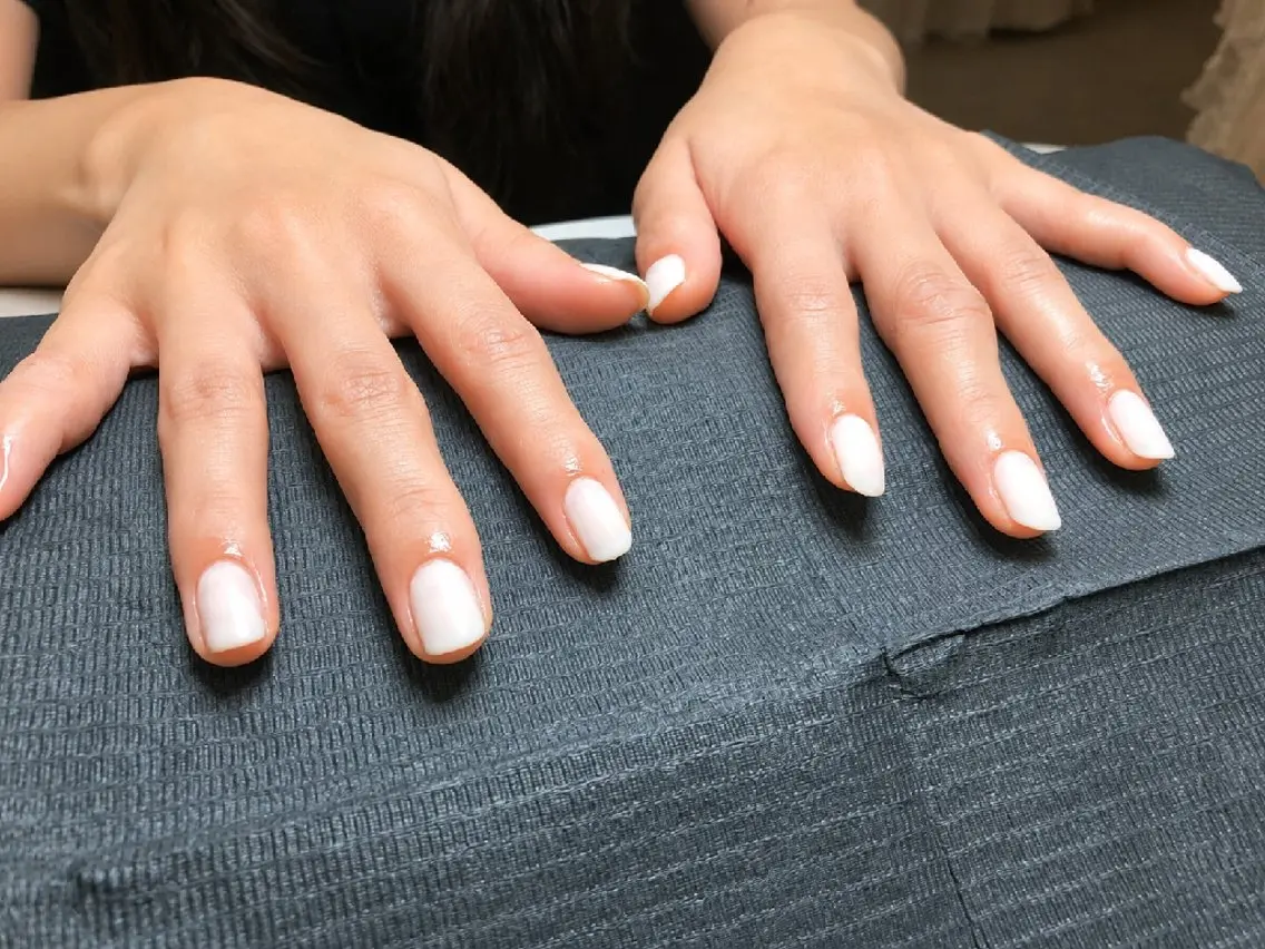 ネイル ジェルネイル 韓国ネイル オフィスネイル ワンカラーネイル シンプルネイル ハンドネイル 高山ルコ(NAIL) 店長のネイルデザイン