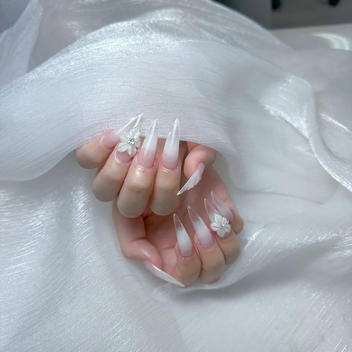 ネイル ハンドネイル Kingnail Emiのネイルデザイン