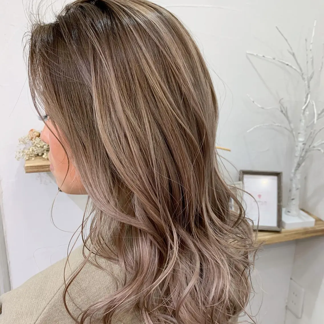 ミディアム カラー アディクシーカラー アクアカラー アッシュ バレイヤージュ ベージュカラー ヘアカラー トリートメント ✨ブリーチマスター✨ オクヤマヨウスケのヘアスタイル