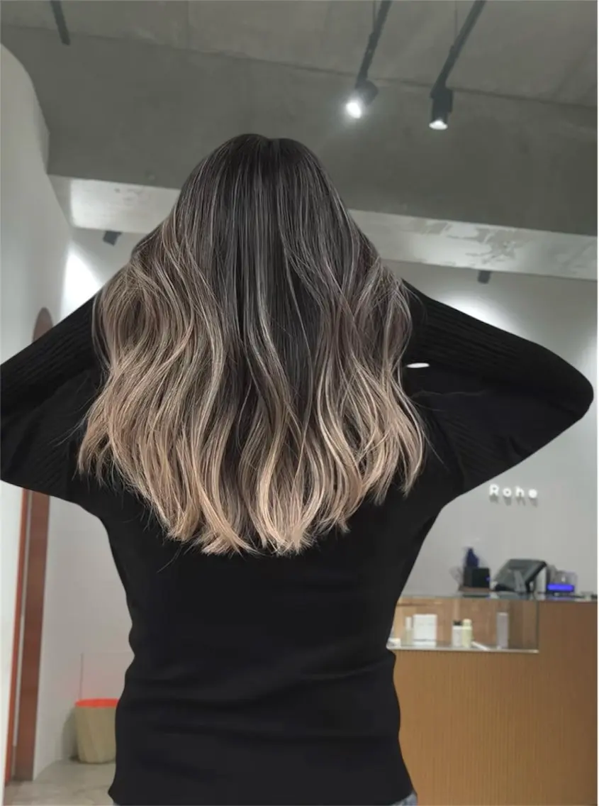 ミディアム カラー カット ヘアカラー トリートメント ケア剤オタク×海外 ヘア長谷川裕起のヘアスタイル