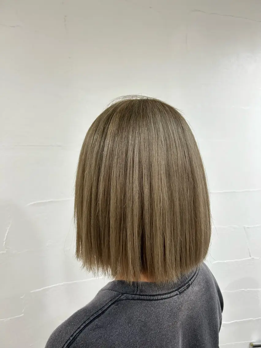 ミディアム ヘアカラー ヘアルームflat・ Rena🌼ྀིのヘアスタイル