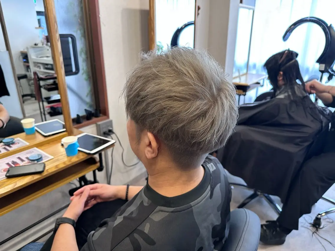 ショート カラー アッシュ シルバー シルバーアッシュ 《髪質改善・縮毛矯正 /ブリーチ》坂本爽のヘアスタイル