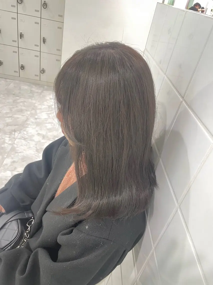 ミディアム カラー パーマ ヘアアレンジ メンズ メンズブリーチ ブリーチ グレージュ ブリーチなしカラー 髪質改善 透明感カラー・レイヤ ー🎀amika🎀のヘアスタイル