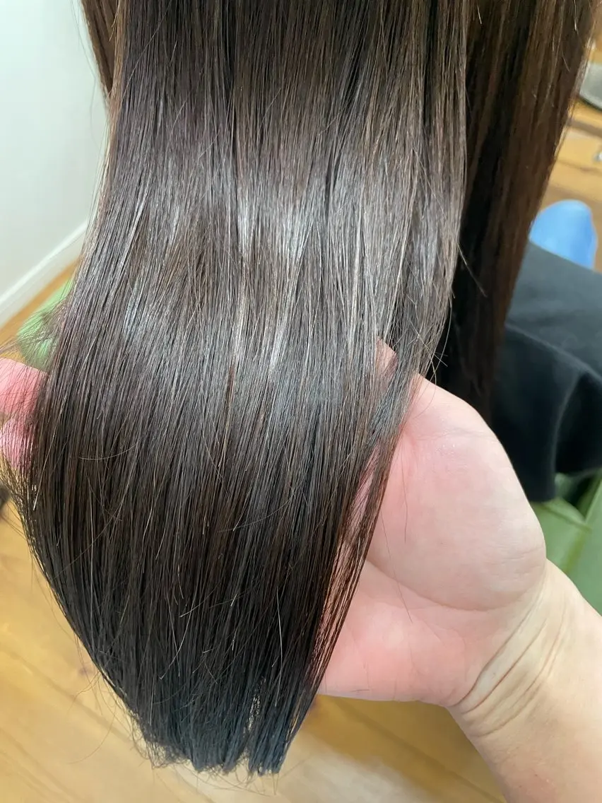セミロング 髪質改善 ヘアカラー トリートメント 市川 舞のヘアスタイル