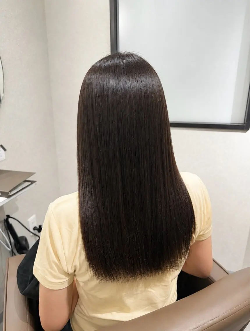 ロング カット ヘアカラー 縮毛矯正 トリートメント 黒木日那/髪質改善/ グレージュ/レイヤーのヘアスタイル