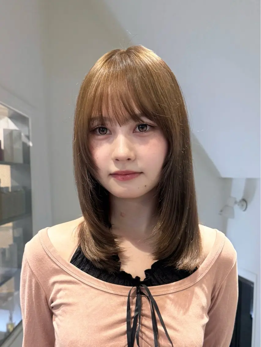 セミロング カラー ベージュカラー ヘーゼル ヘアカラー ブリーチ・ダブルカラ ー🪐✩serenaのヘアスタイル