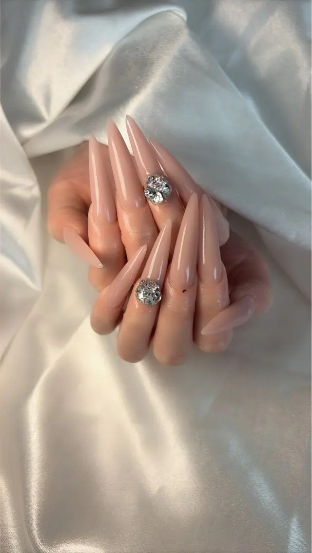 ネイル ロングネイル ハンドネイル Kayo 💅のネイルデザイン