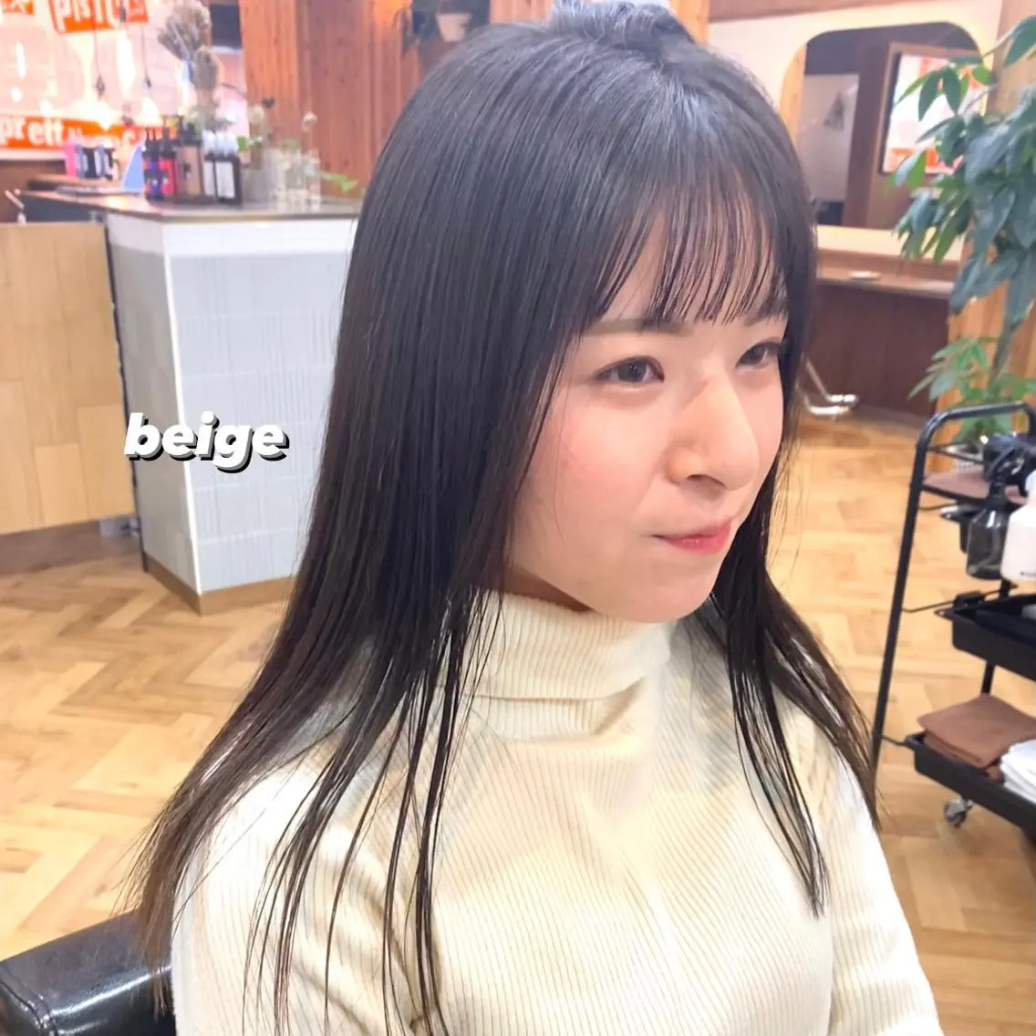 ロング カラー ベージュカラー 透明感カラー ロング トリートメント 前川 朋香のヘアスタイル