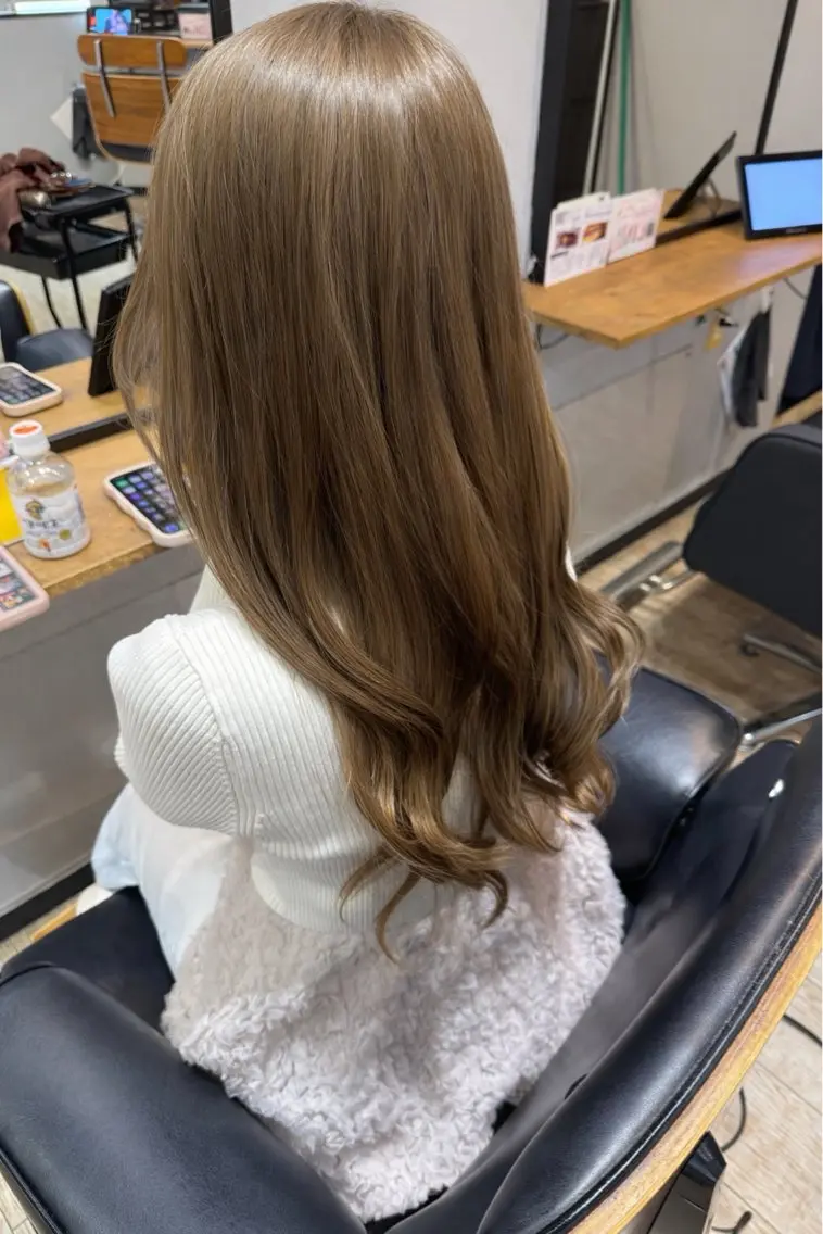 🌟圧倒的な艶♪ケアカラー+特濃トリートメント🌟の写真