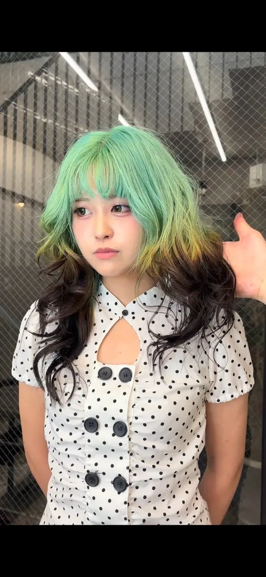 ロング カラー ベージュカラー ブリーチ 抜きっぱなしブロンド ブロンド ブルーカラー ヘアカラー ハイトーンカラー/ デザインカラー/瑛樹のヘアスタイル