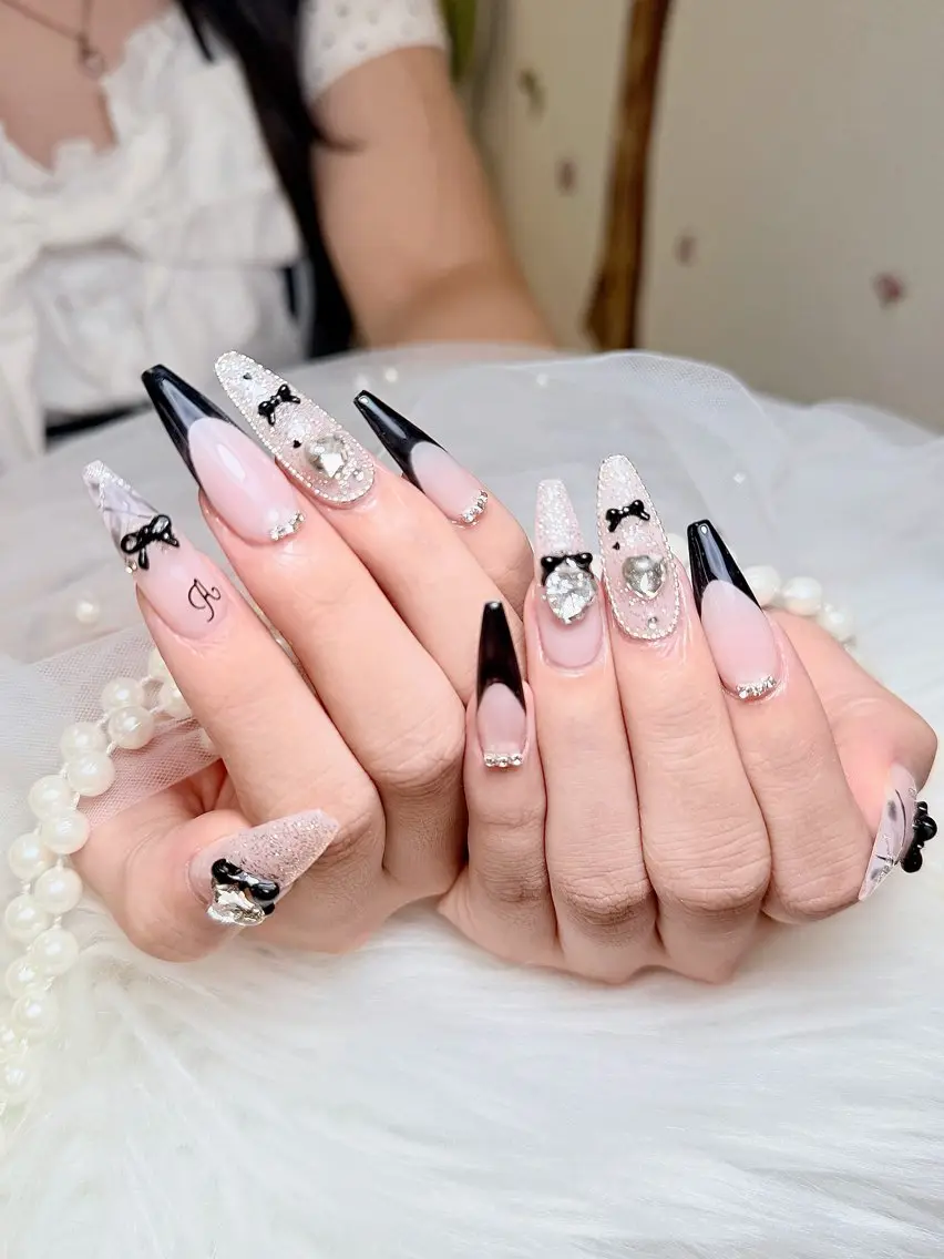ネイル チークネイル 長さ出し フットネイル 韓国ネイル マグネットネイル ハンドネイル ハンドケア AN NAIL 高田馬場_HOAのネイルデザイン