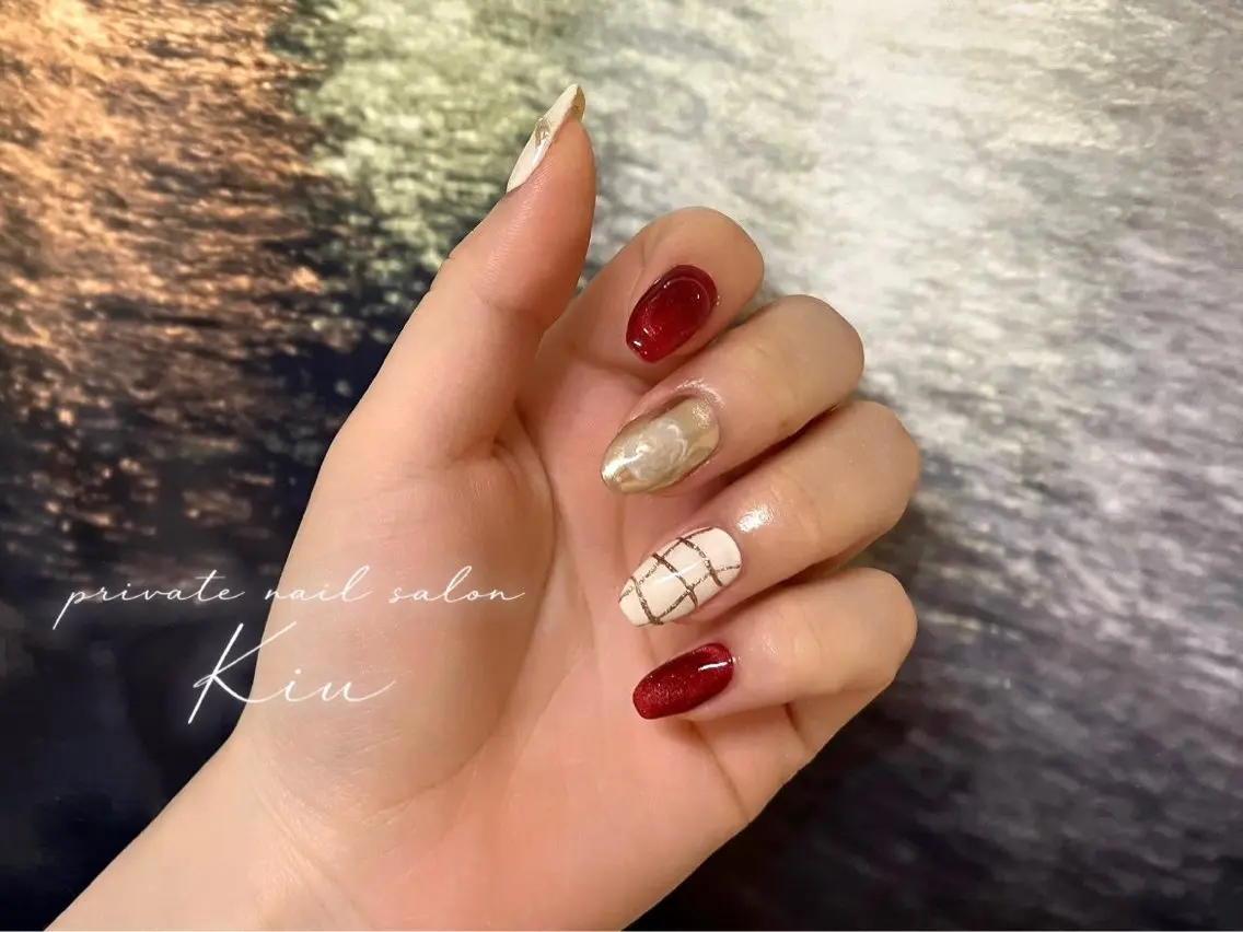ネイル ジェルネイル ミラーネイル ニュアンスネイル オフィスネイル ショートネイル kiu nailsalonのネイルデザイン
