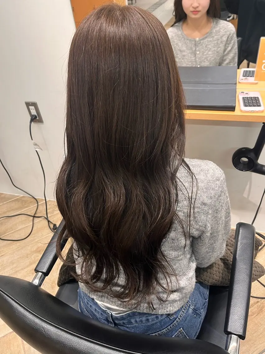 ロング カラー ベージュカラー カット ヘアカラー トリートメント 縮毛/パーマ/カラー LUVISM佐藤里咲のヘアスタイル