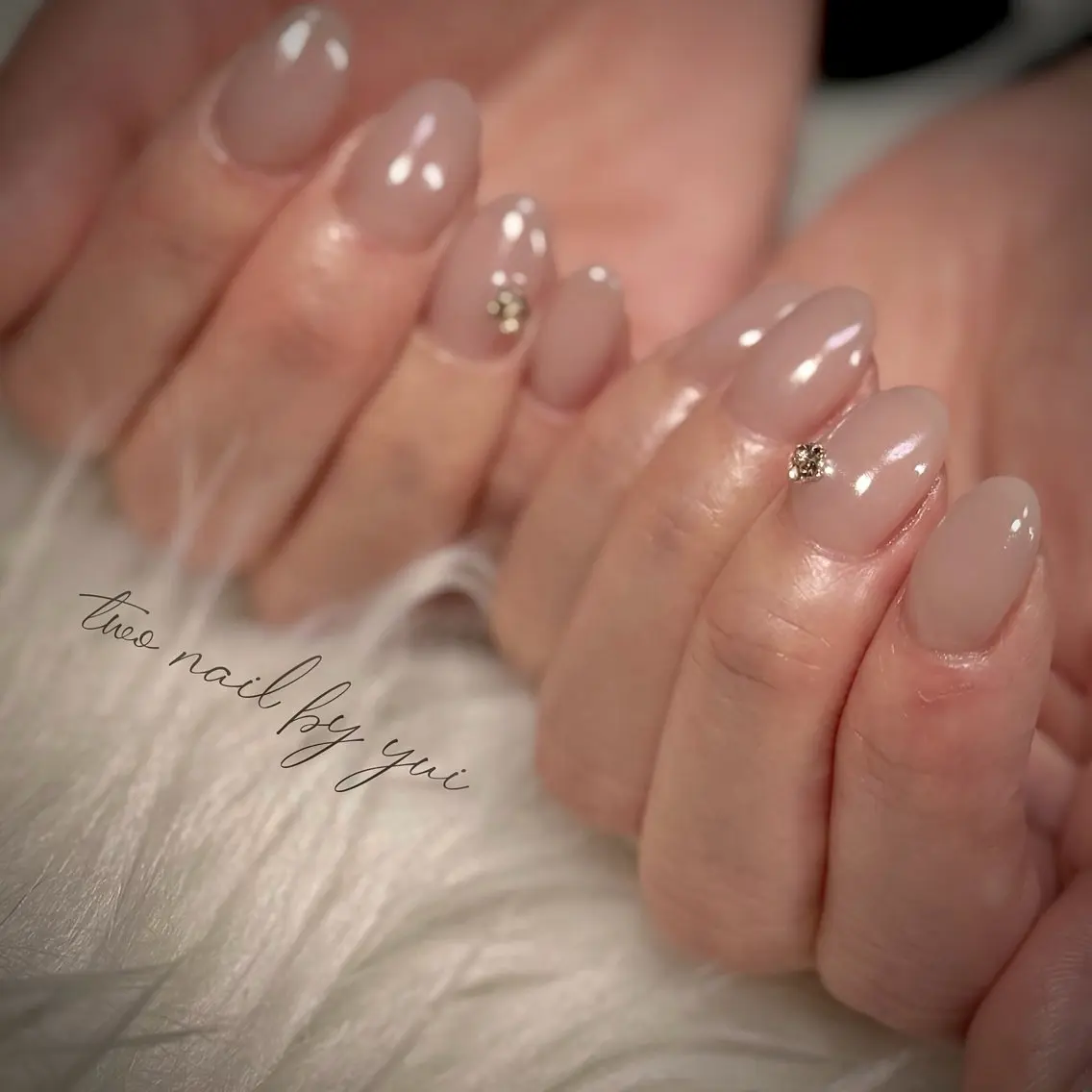 ネイル ネイルチップ ホワイト ハンドネイル two nailのネイルデザイン