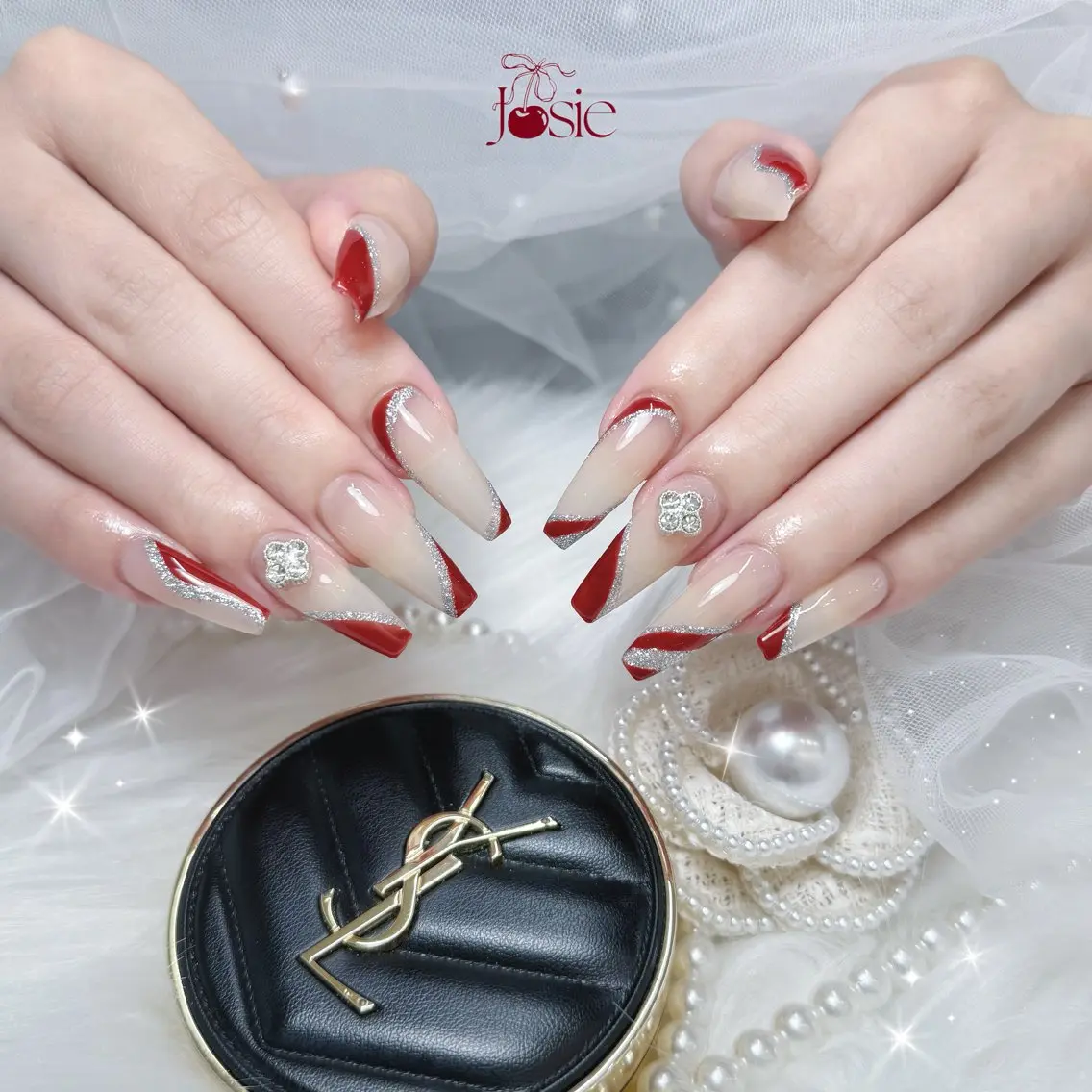 ネイル キラキラネイル 韓国ネイル ロングネイル ワンホンネイル ハンドネイル Josie nail salonのネイルデザイン