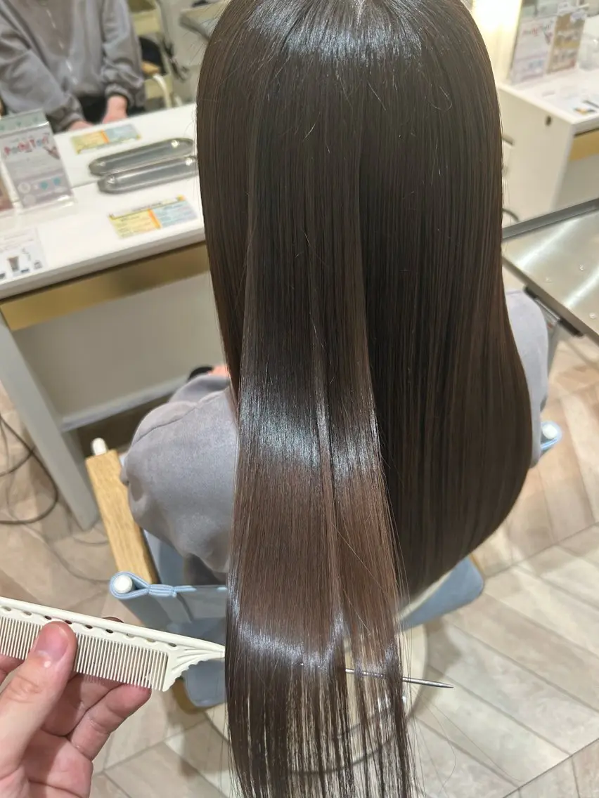 💛ダメージ気になる方💛カット+補修トリートメントの写真