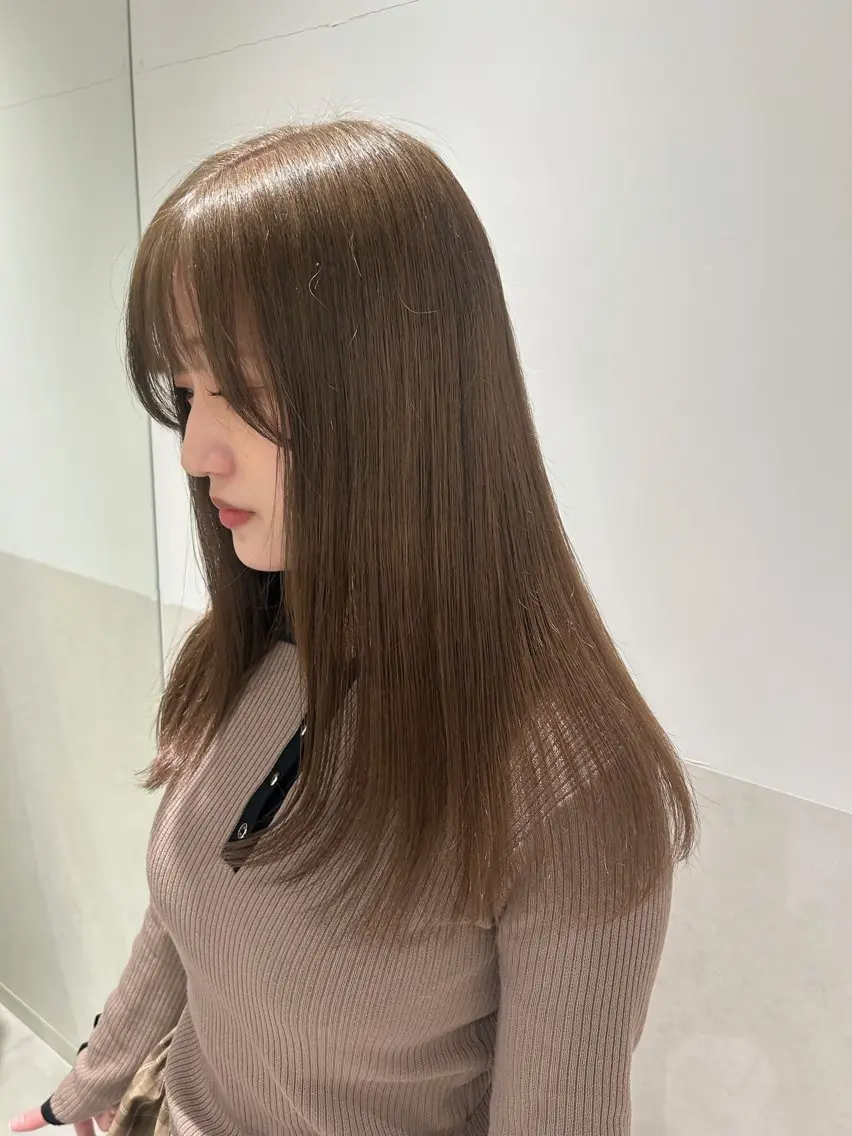 ロング カラー ヘアカラー トリートメント 🫒オリーブ/レイヤ ーカット🌿‬モエカのヘアスタイル