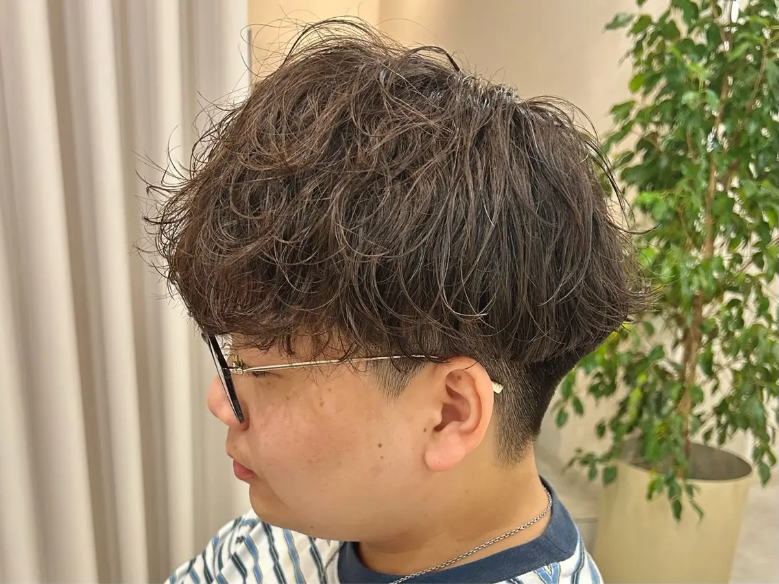 ショート カラー メンズ 大谷 真央のヘアスタイル